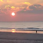 Skyscraper On The Highest Point With Beautiful View Apartment Bergen aan Zee